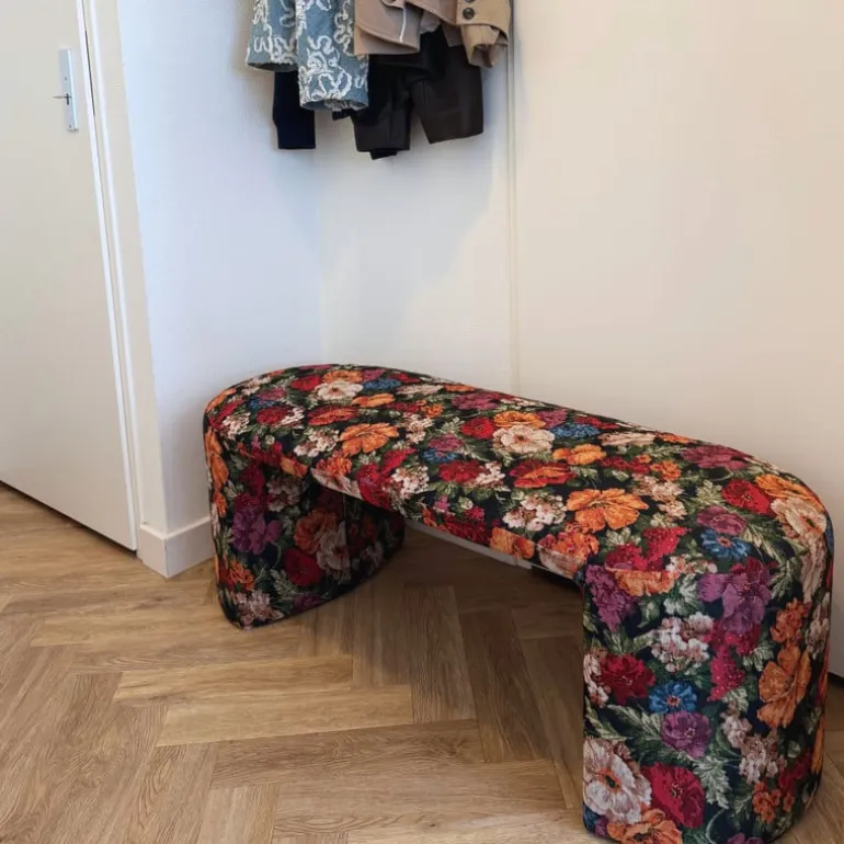 Bankje bouquet - rood/paars/zwart - 44x120x45 cm